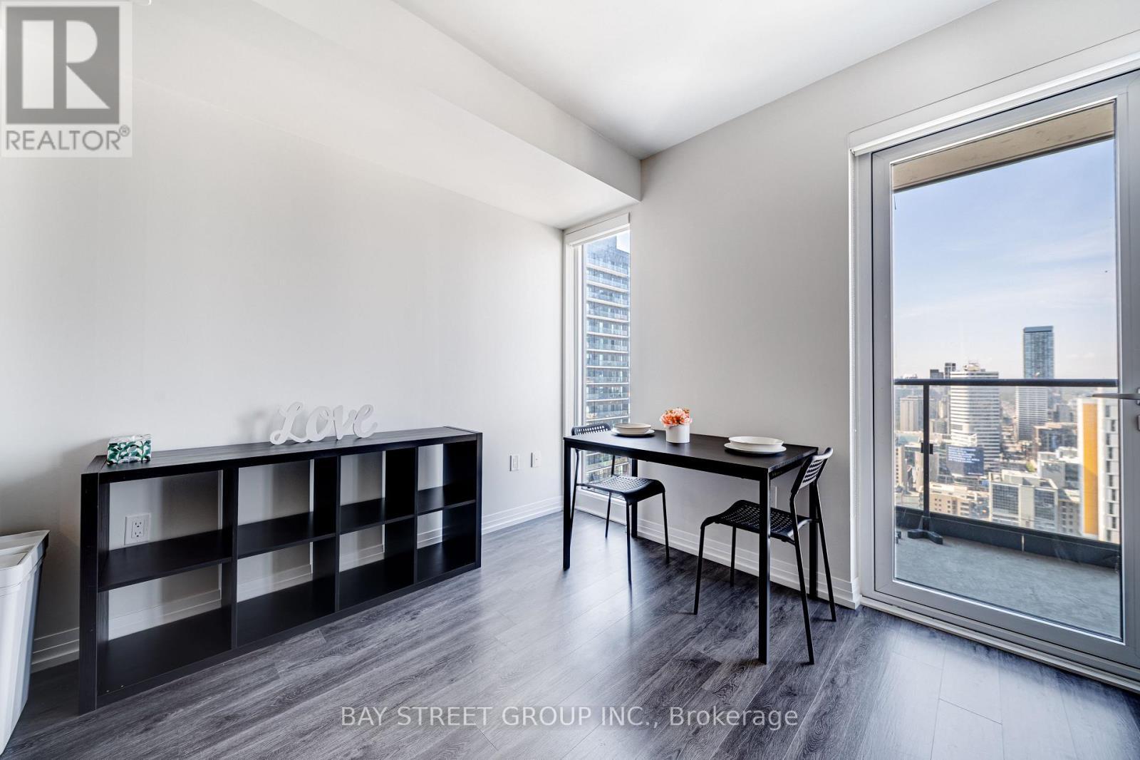 3809 - 251 Jarvis Street, Toronto, ON - Indoor