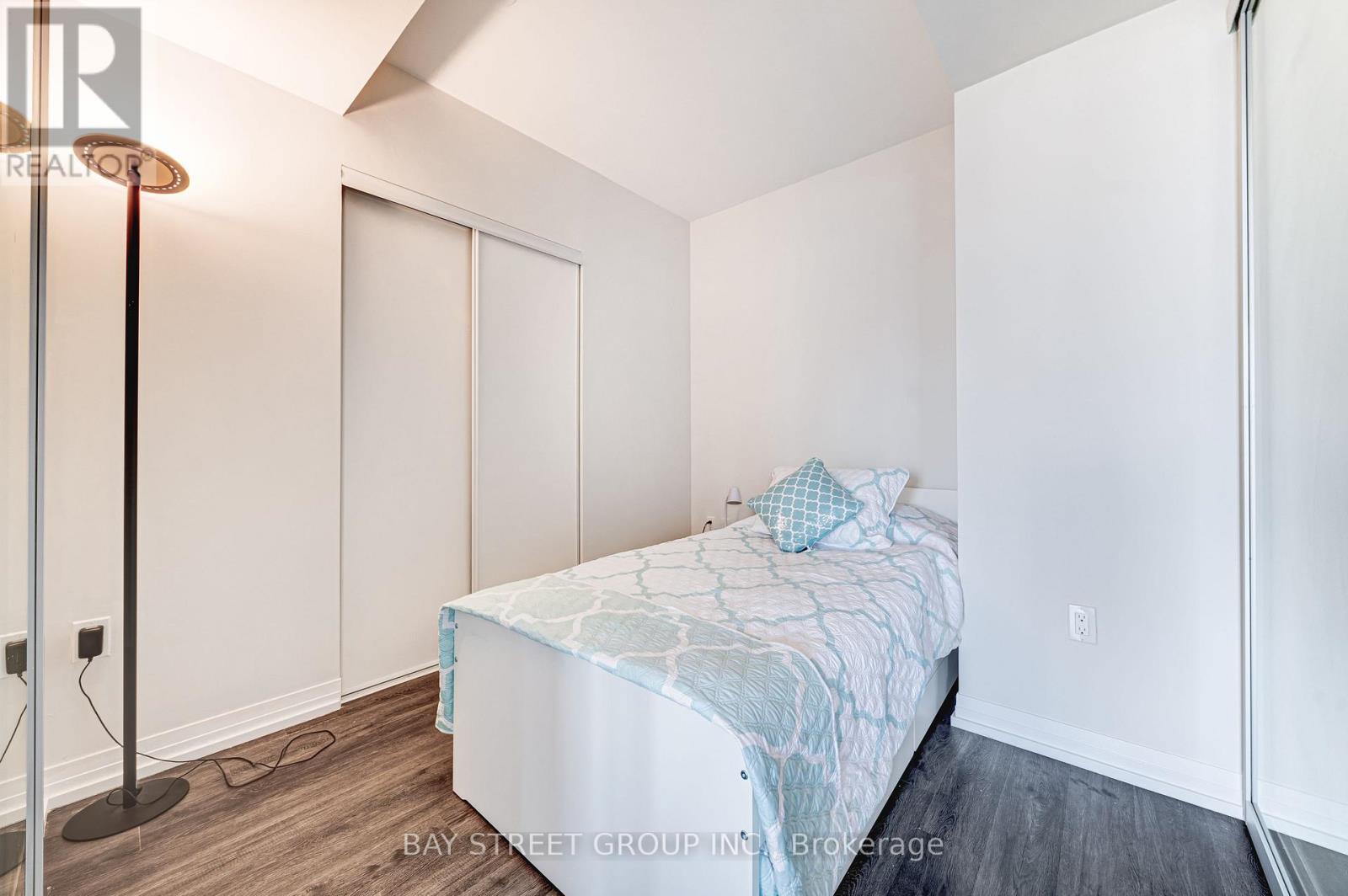 3809 - 251 Jarvis Street, Toronto, ON - Indoor Photo Showing Bedroom