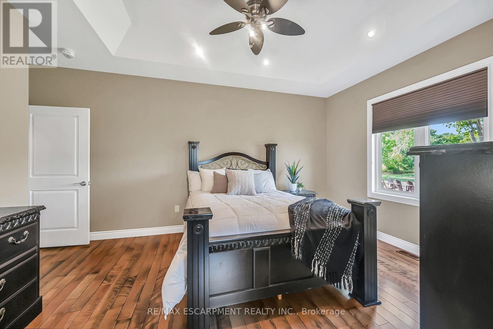 175 Yaremy Road, Haldimand, ON - Indoor Photo Showing Bedroom