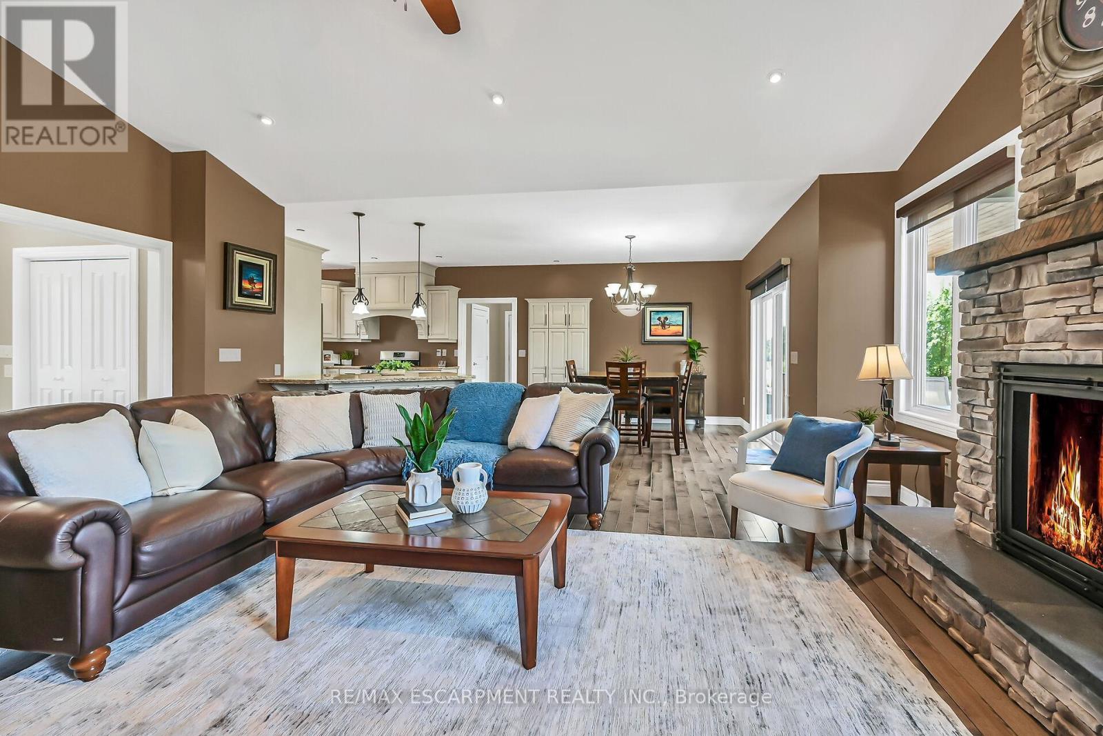 175 Yaremy Road, Haldimand, ON - Indoor Photo Showing Living Room With Fireplace