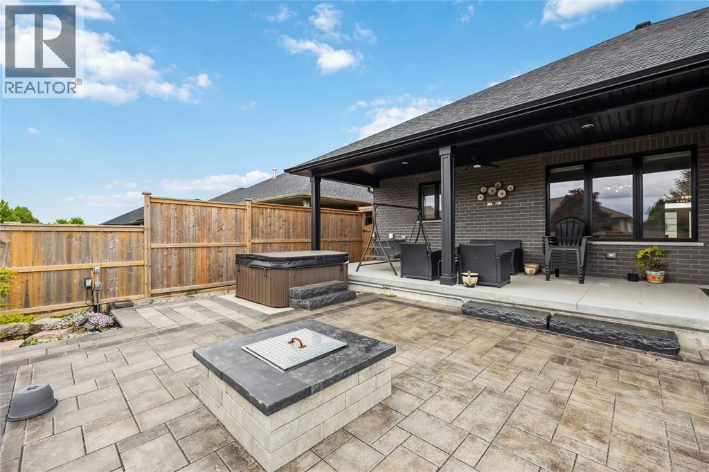 452 Chrisvale Boulevard, Sarnia, ON - Outdoor With Deck Patio Veranda