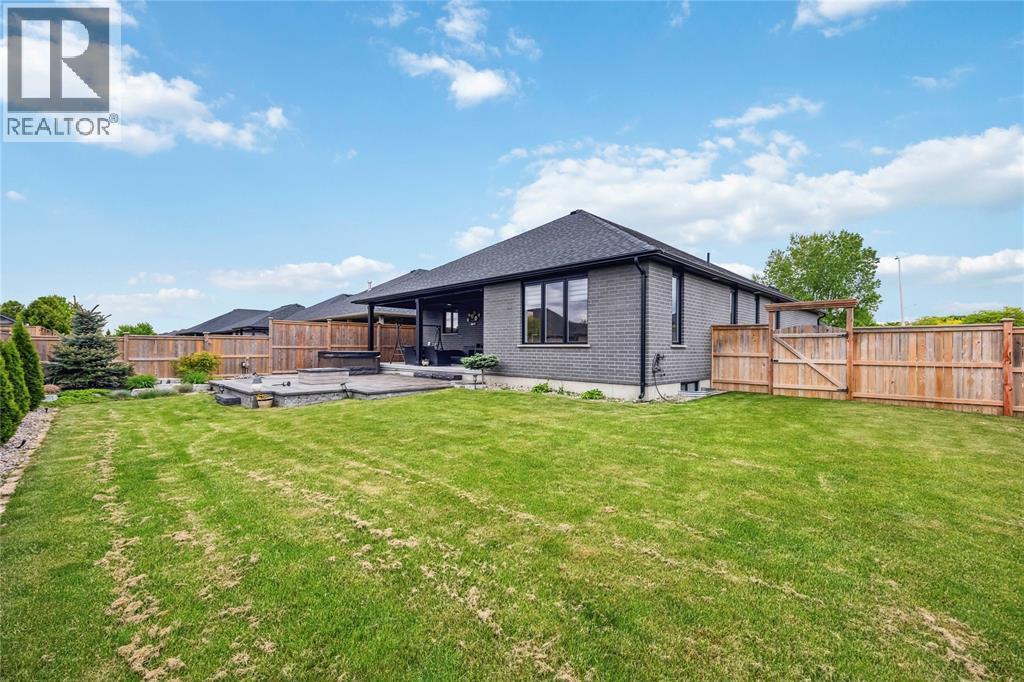 452 Chrisvale Boulevard, Sarnia, ON - Outdoor