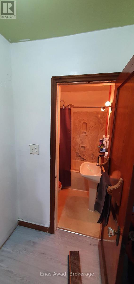 724 Third Avenue, Peterborough (Otonabee Ward 1), ON - Indoor Photo Showing Other Room