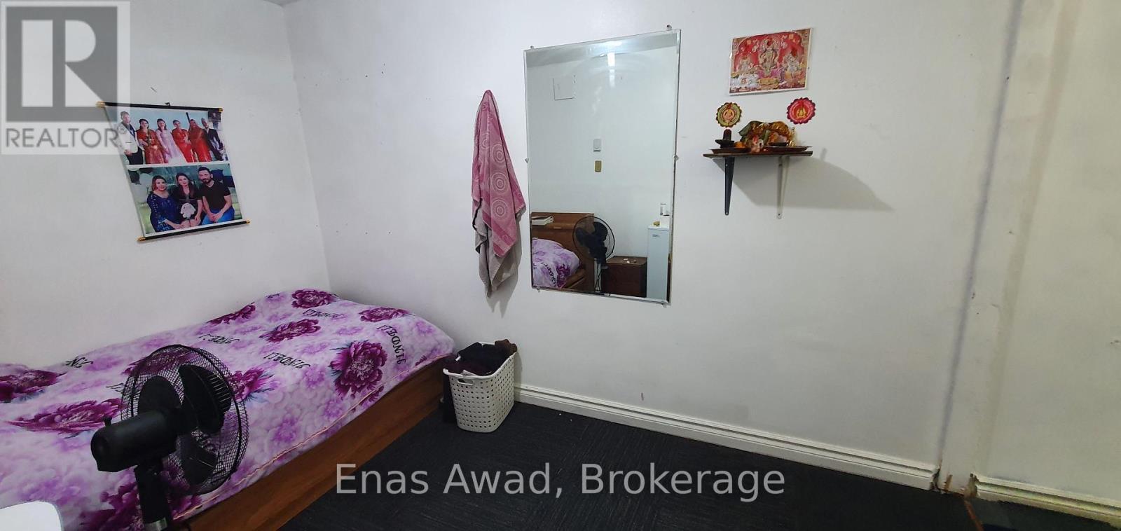 724 Third Avenue, Peterborough (Otonabee Ward 1), ON - Indoor