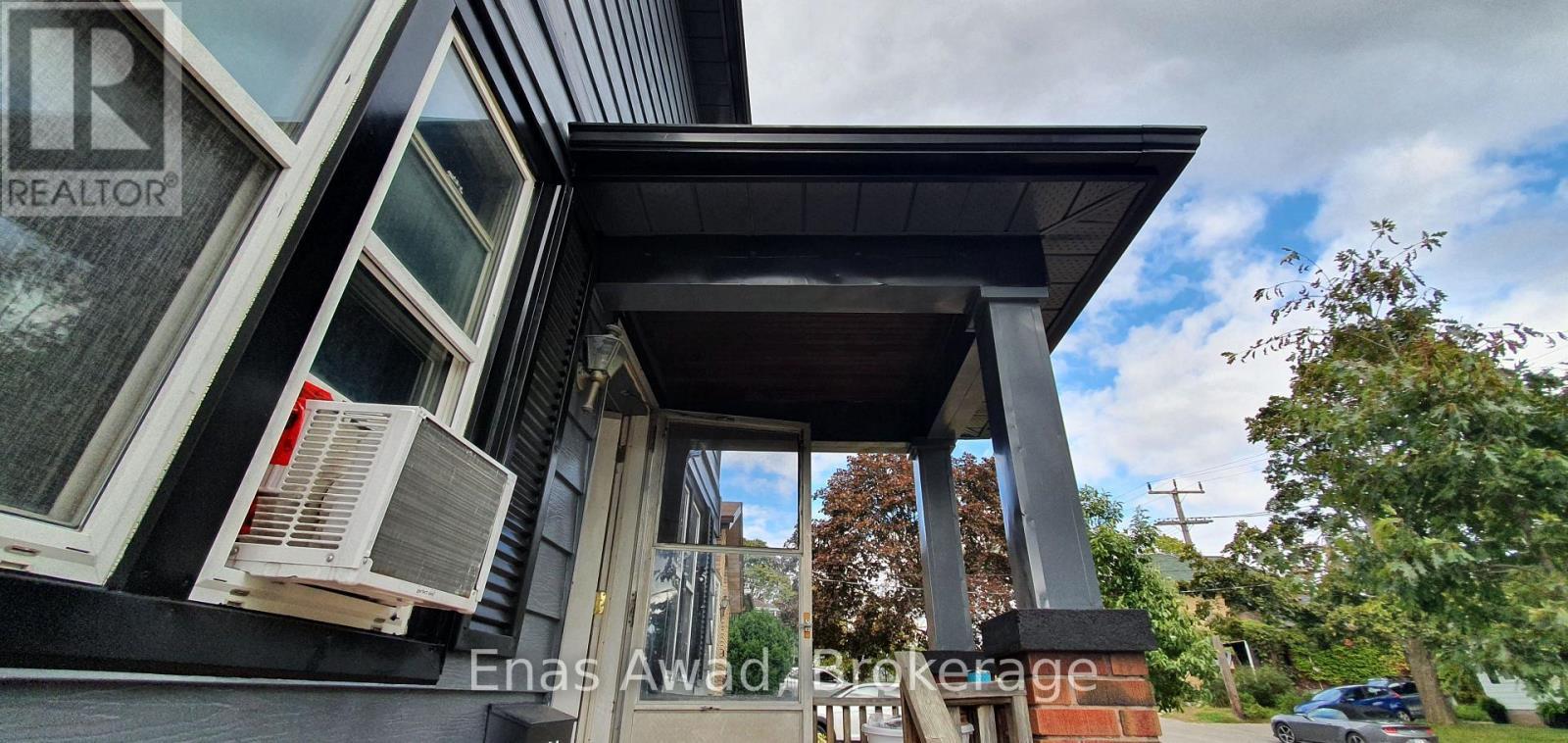 724 Third Avenue, Peterborough (Otonabee Ward 1), ON - Outdoor