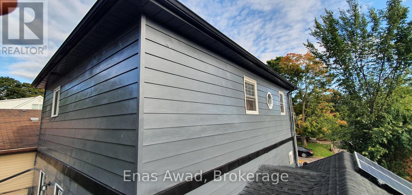 724 Third Avenue, Peterborough (Otonabee Ward 1), ON - Outdoor With Exterior