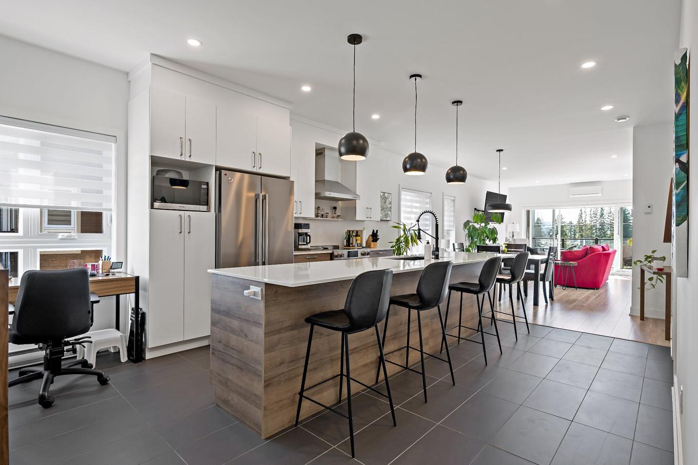 Cuisine - 202-281 Rue Principale, Saint-Donat, QC - Indoor Photo Showing Kitchen With Upgraded Kitchen