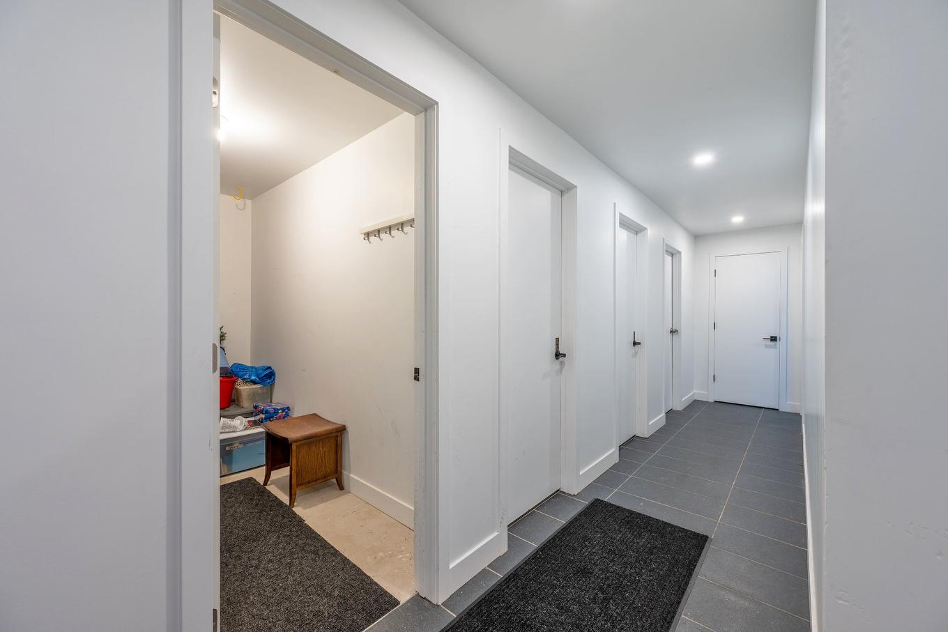 Rangement - 202-281 Rue Principale, Saint-Donat, QC - Indoor Photo Showing Other Room