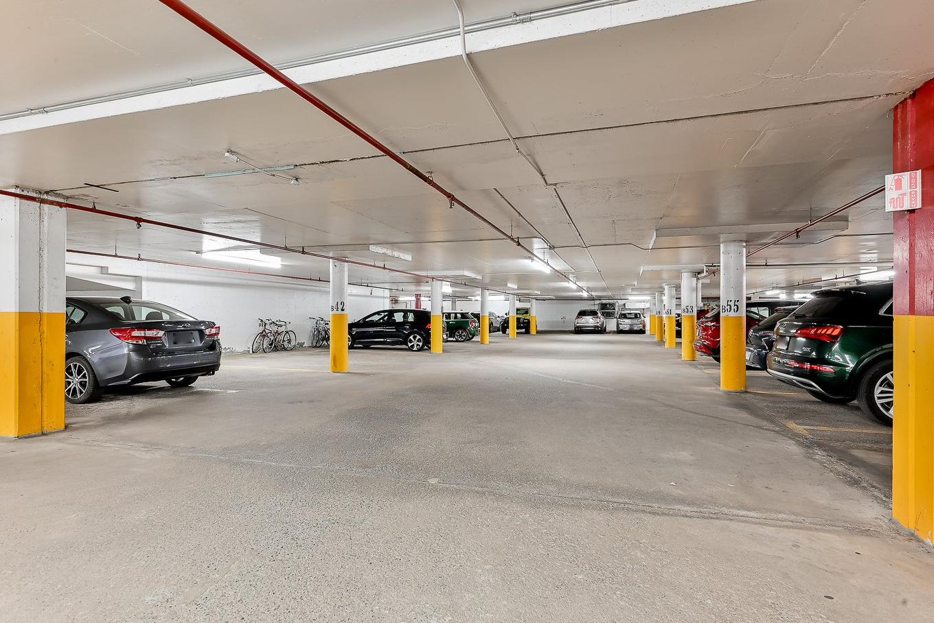 Garage - 1101-50 Rue Berlioz, Montréal (Verdun/Île-Des-Soeurs), QC - Indoor Photo Showing Garage