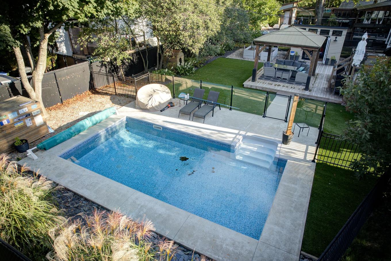 Aerial photo - 48 Rue Pierre-Ricard, Notre-Dame-De-L'Île-Perrot, QC - Outdoor With In Ground Pool