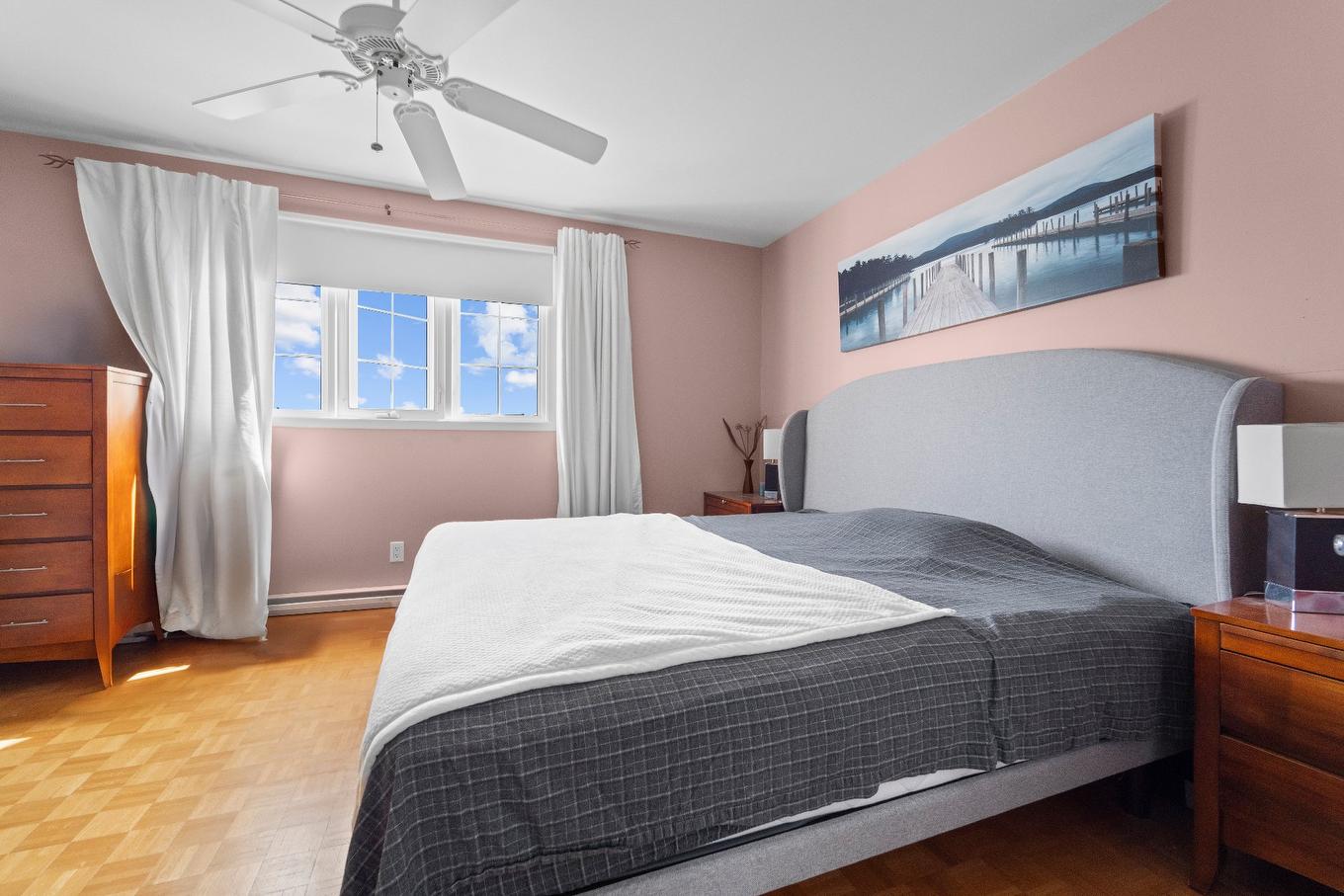 Primary bedroom - 7212 Boul. Lévesque E., Laval (Duvernay), QC - Indoor Photo Showing Bedroom