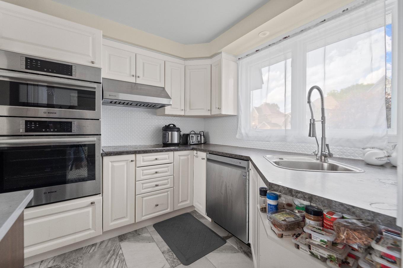 Kitchen - 7212 Boul. Lévesque E., Laval (Duvernay), QC - Indoor Photo Showing Kitchen