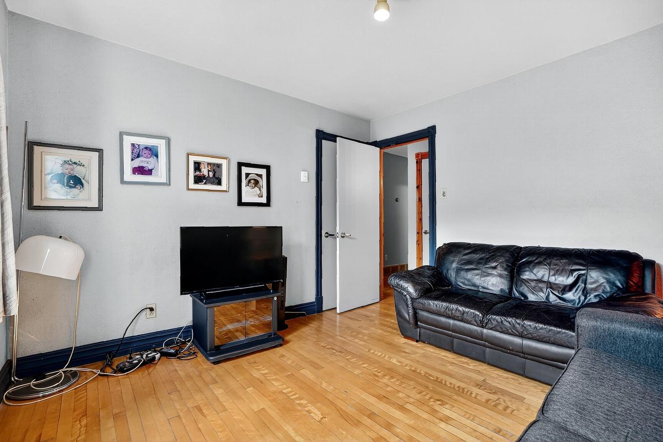 Chambre à coucher - 105 Av. De Picardie, Saint-Lambert, QC - Indoor Photo Showing Living Room