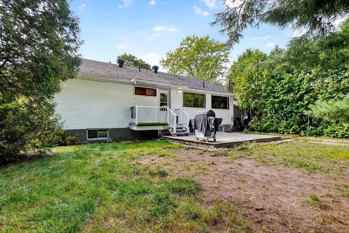 Cour - 105 Av. De Picardie, Saint-Lambert, QC - Outdoor