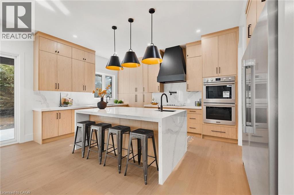 1060 Walton Avenue, Listowel, ON - Indoor Photo Showing Kitchen With Upgraded Kitchen