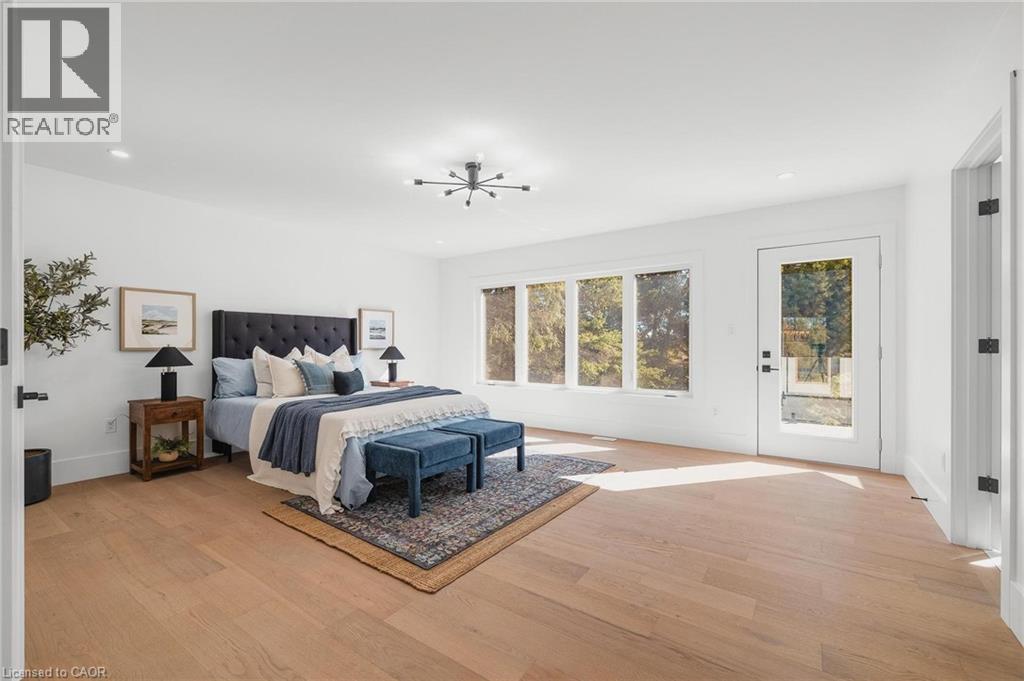 1060 Walton Avenue, Listowel, ON - Indoor Photo Showing Bedroom