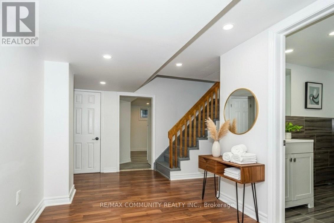 15 Strathavon Drive, Toronto, ON - Indoor Photo Showing Other Room