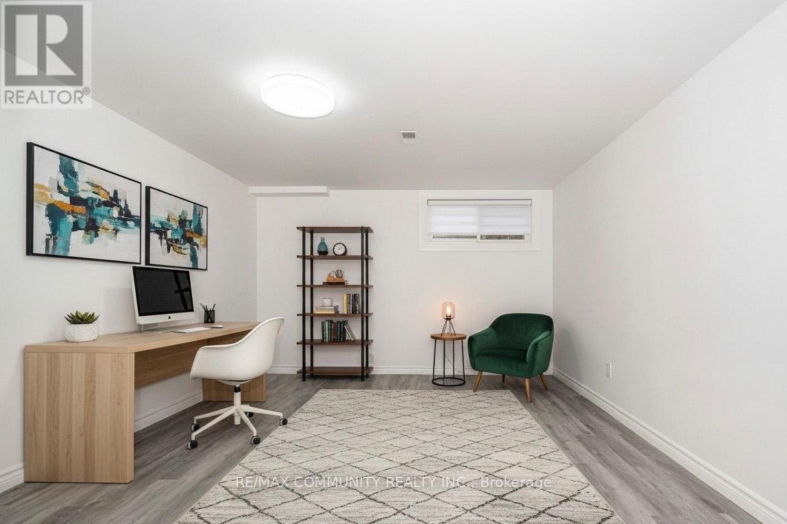 15 Strathavon Drive, Toronto, ON - Indoor Photo Showing Office