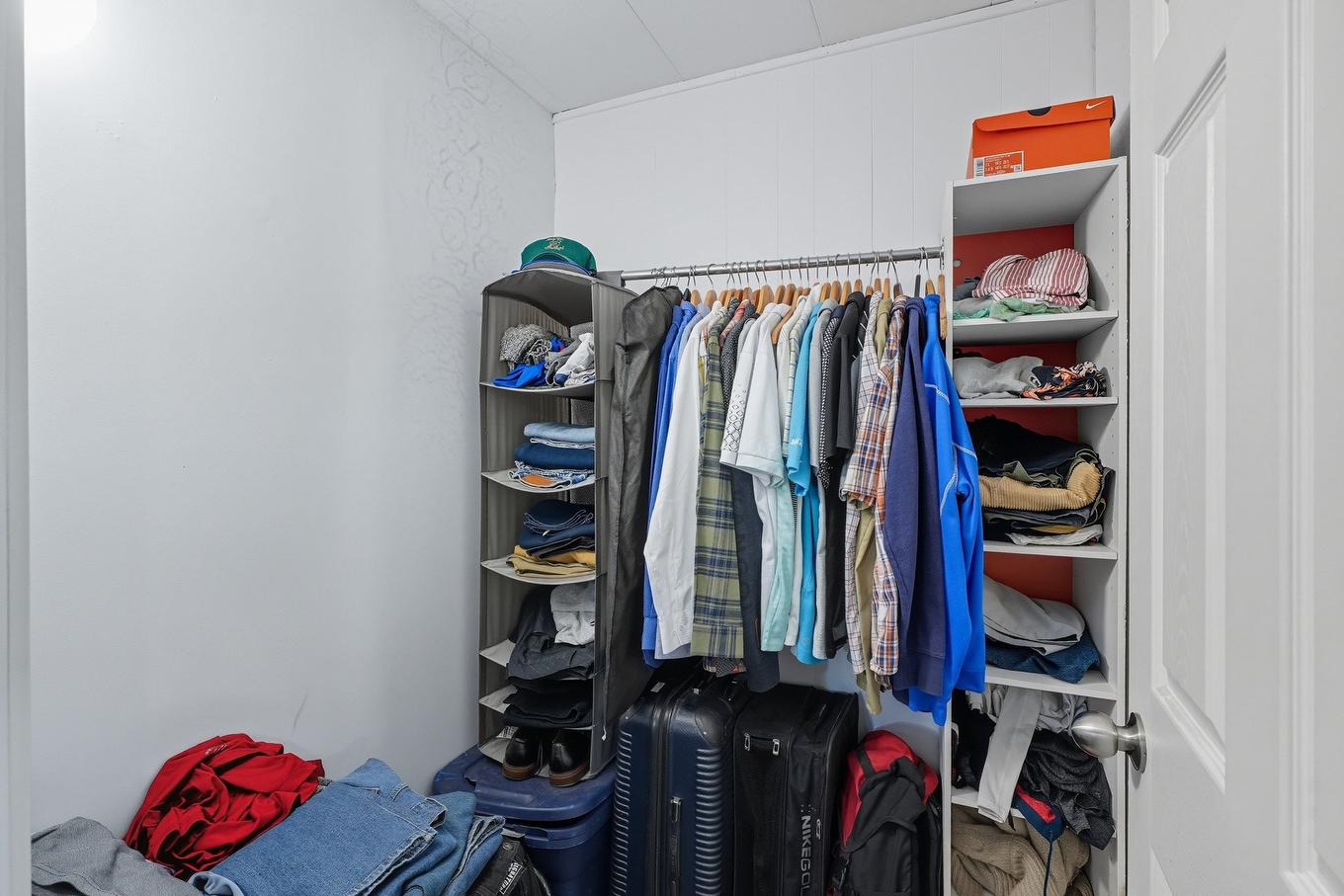 Penderie (Walk-in) - 11 Rue Rousseau, Gatineau (Gatineau), QC - Indoor With Storage