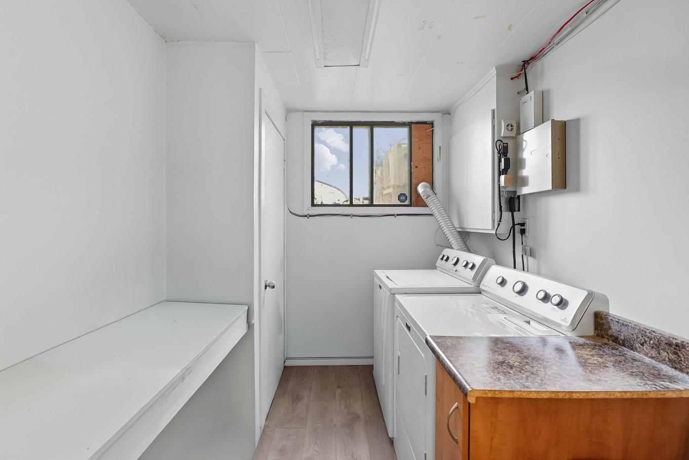 Salle de lavage - 11 Rue Rousseau, Gatineau (Gatineau), QC - Indoor Photo Showing Laundry Room