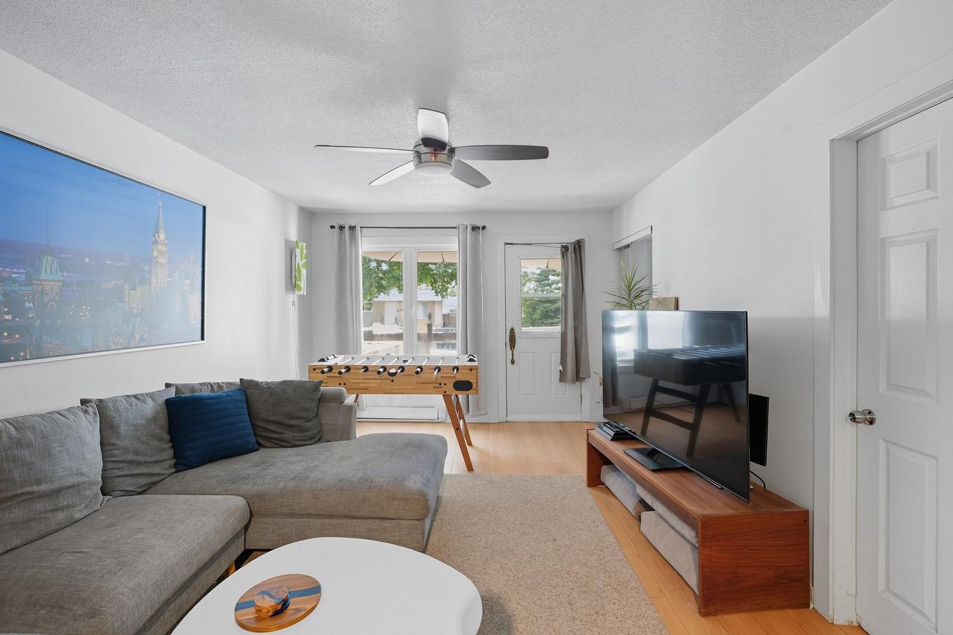 Salon - 11 Rue Rousseau, Gatineau (Gatineau), QC - Indoor Photo Showing Living Room