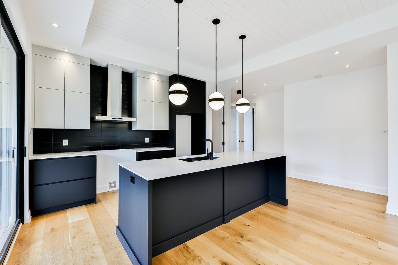Kitchen - 52 Ch. De La Rivière, Piedmont, QC - Indoor Photo Showing Kitchen With Upgraded Kitchen
