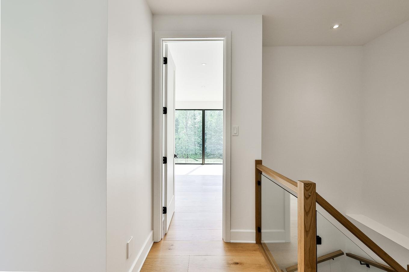 Passageway - 52 Ch. De La Rivière, Piedmont, QC - Indoor Photo Showing Other Room