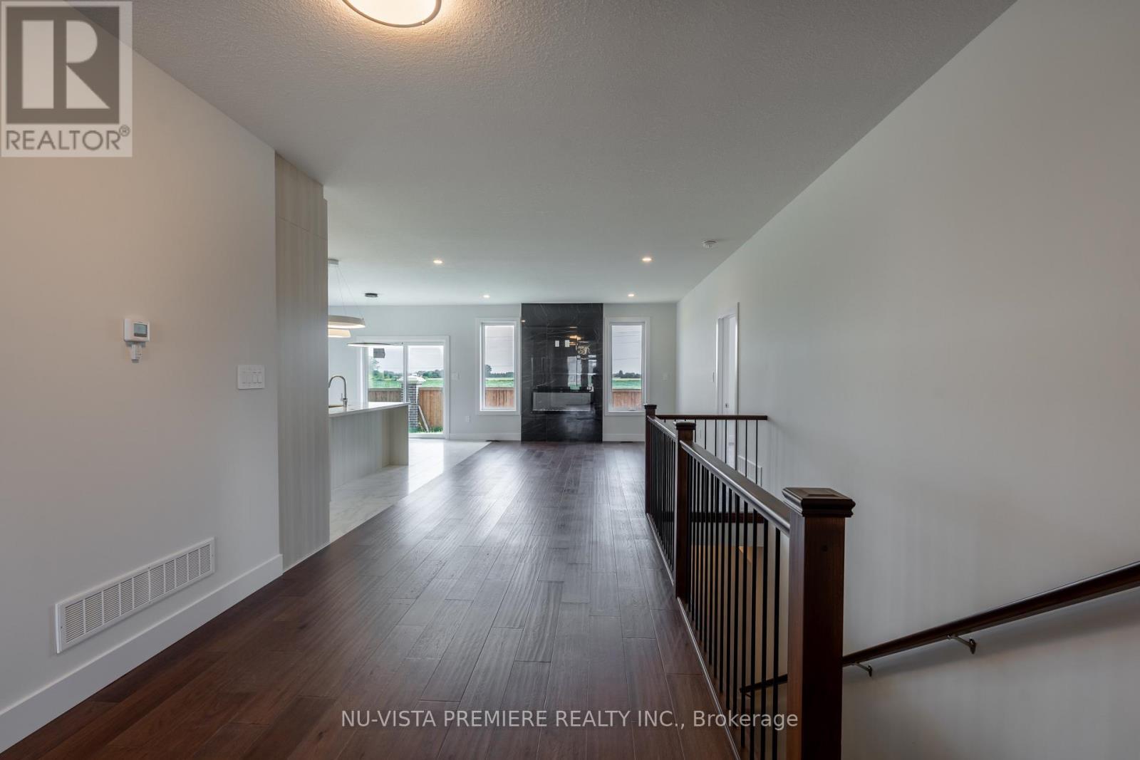 316 Stathis Boulevard, Sarnia, ON - Indoor Photo Showing Other Room