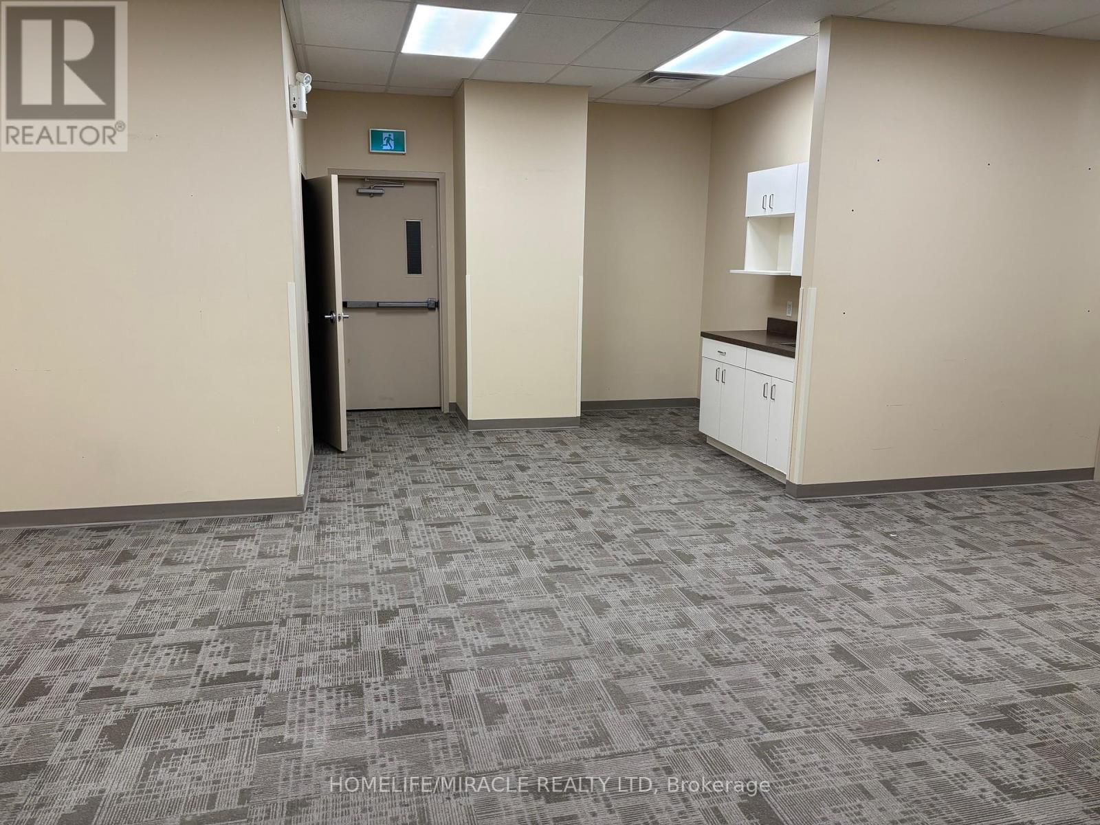 5890 Main Street, Niagara Falls, ON