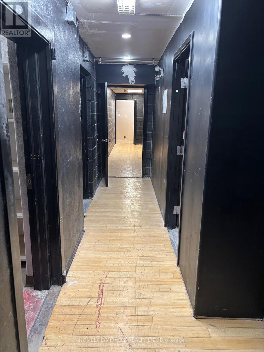 5890 Main Street, Niagara Falls, ON