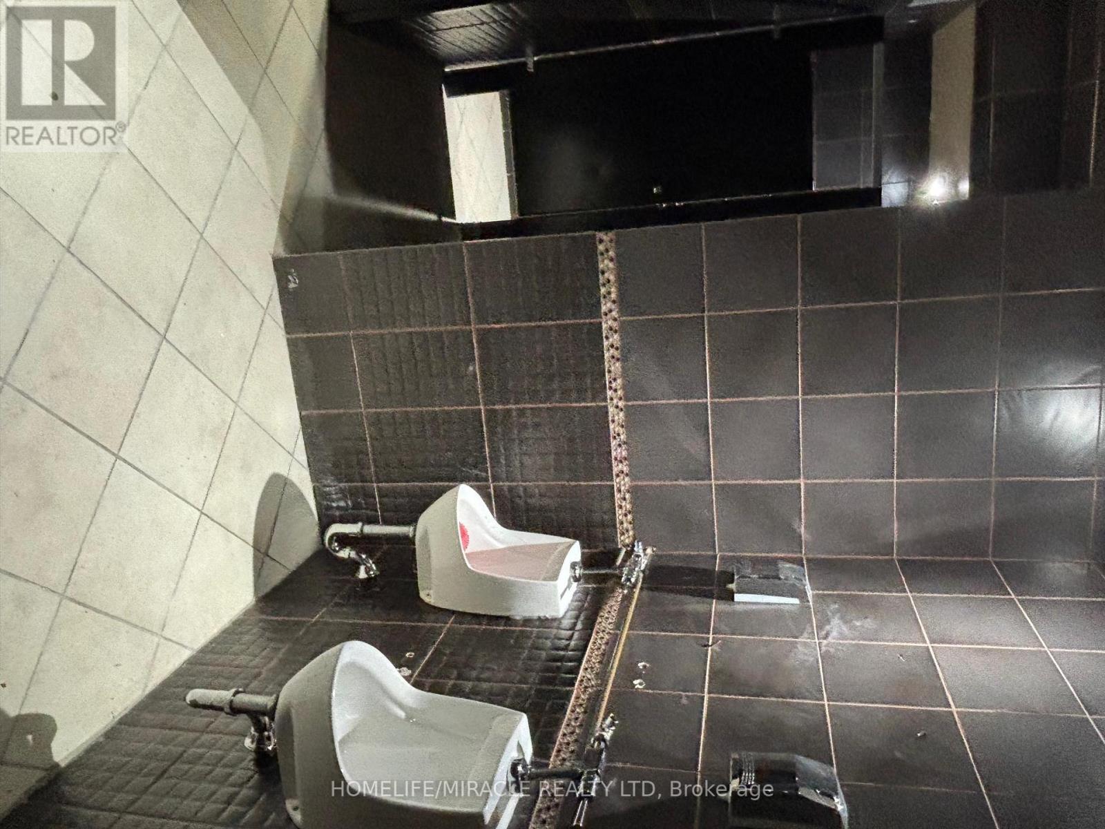 5890 Main Street, Niagara Falls, ON