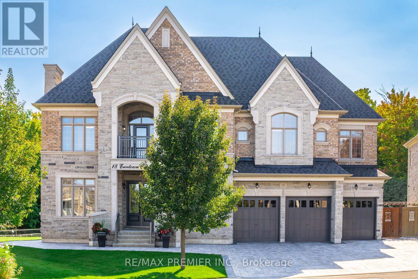 18 Erintown Crescent, Brampton, ON - Outdoor With Facade
