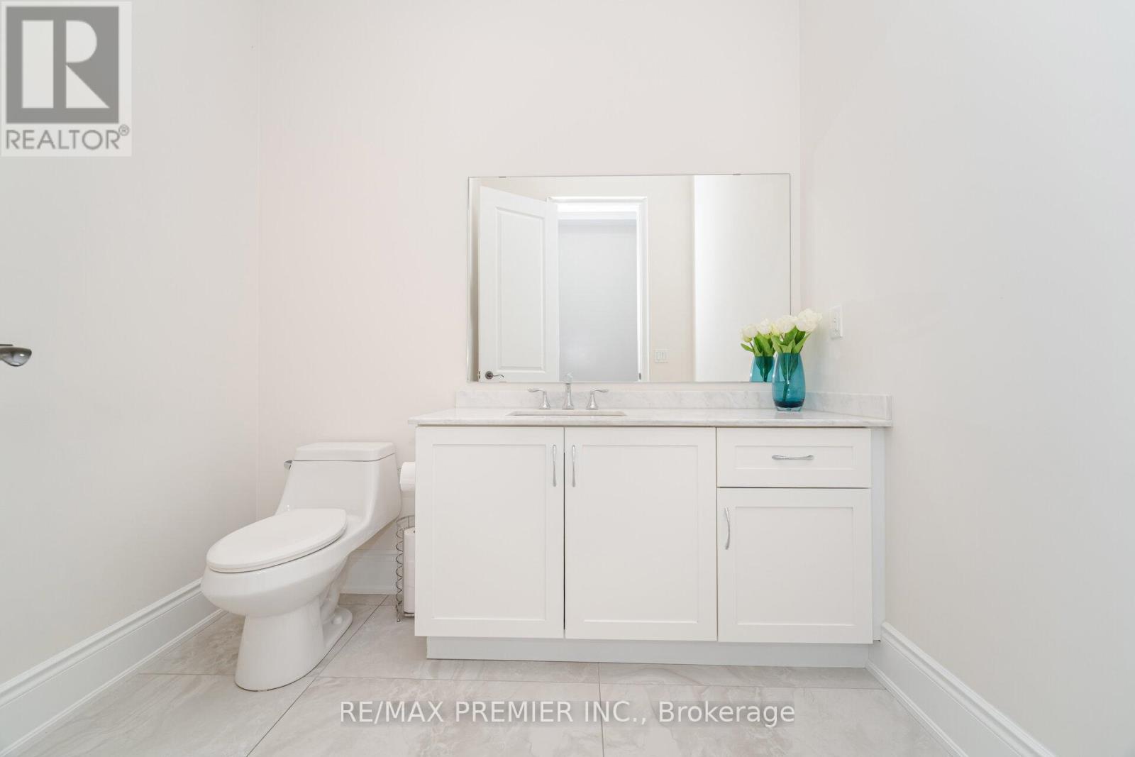 18 Erintown Crescent, Brampton, ON - Indoor Photo Showing Bathroom