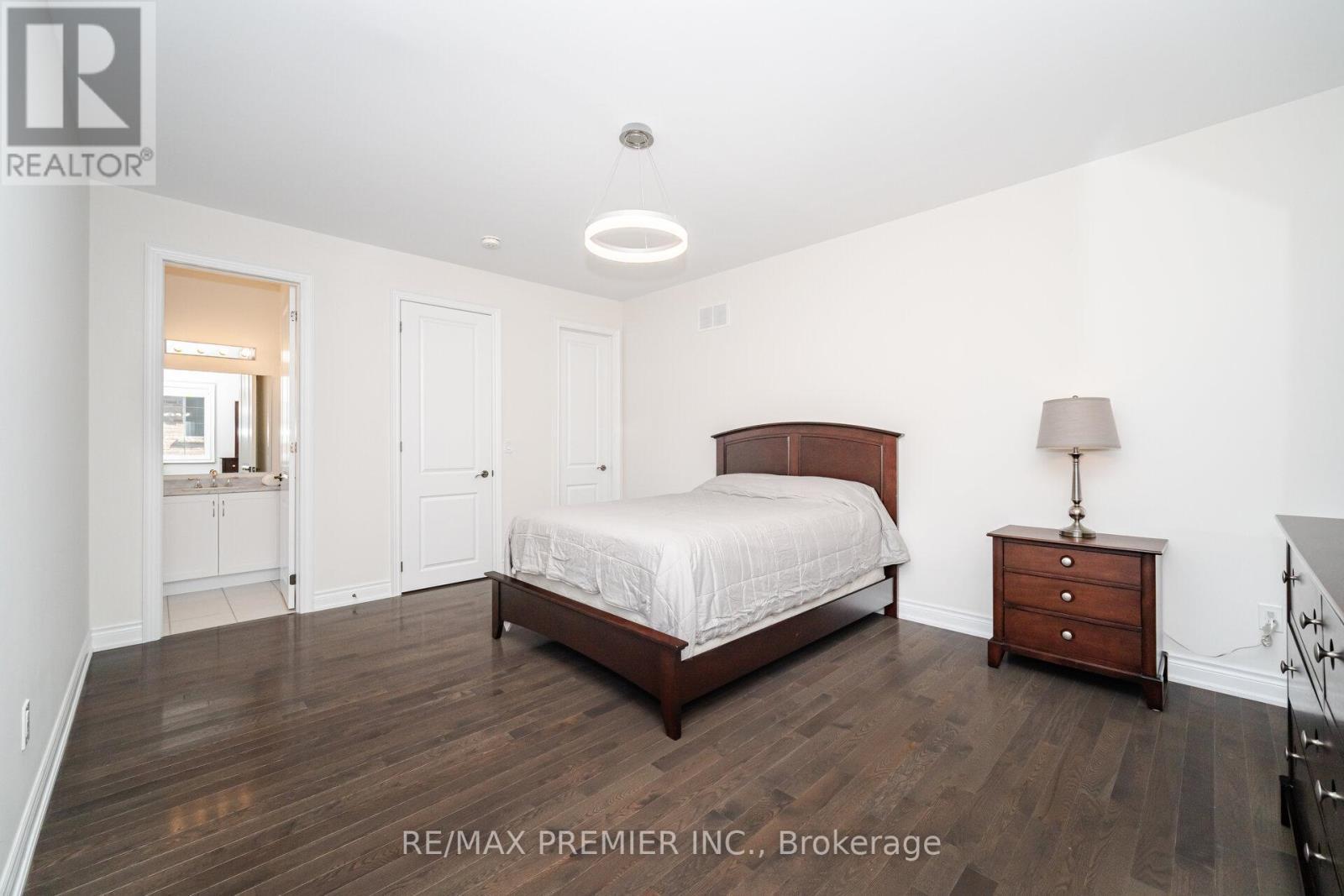 18 Erintown Crescent, Brampton, ON - Indoor Photo Showing Bedroom