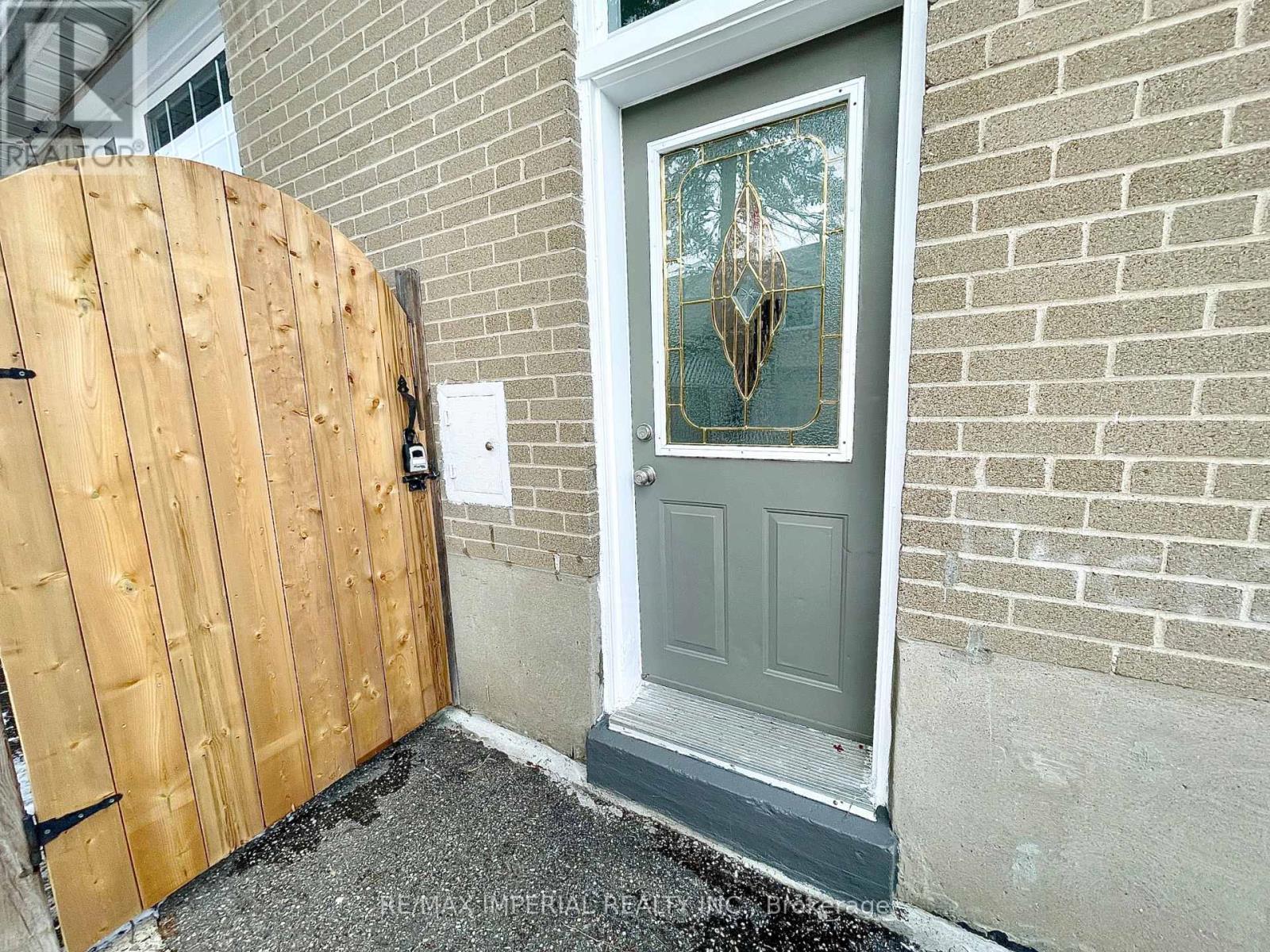 Bsmt - 254 Browndale Crescent, Richmond Hill, ON - Outdoor With Exterior