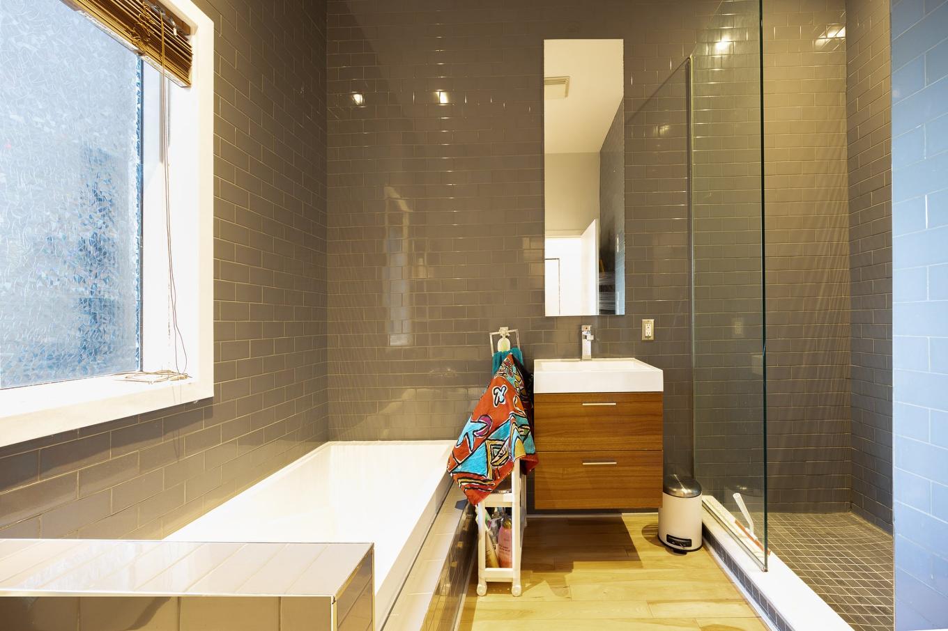 Salle de bains - 2165 Rue Sherbrooke E., Montréal (Le Plateau-Mont-Royal), QC - Indoor Photo Showing Bathroom