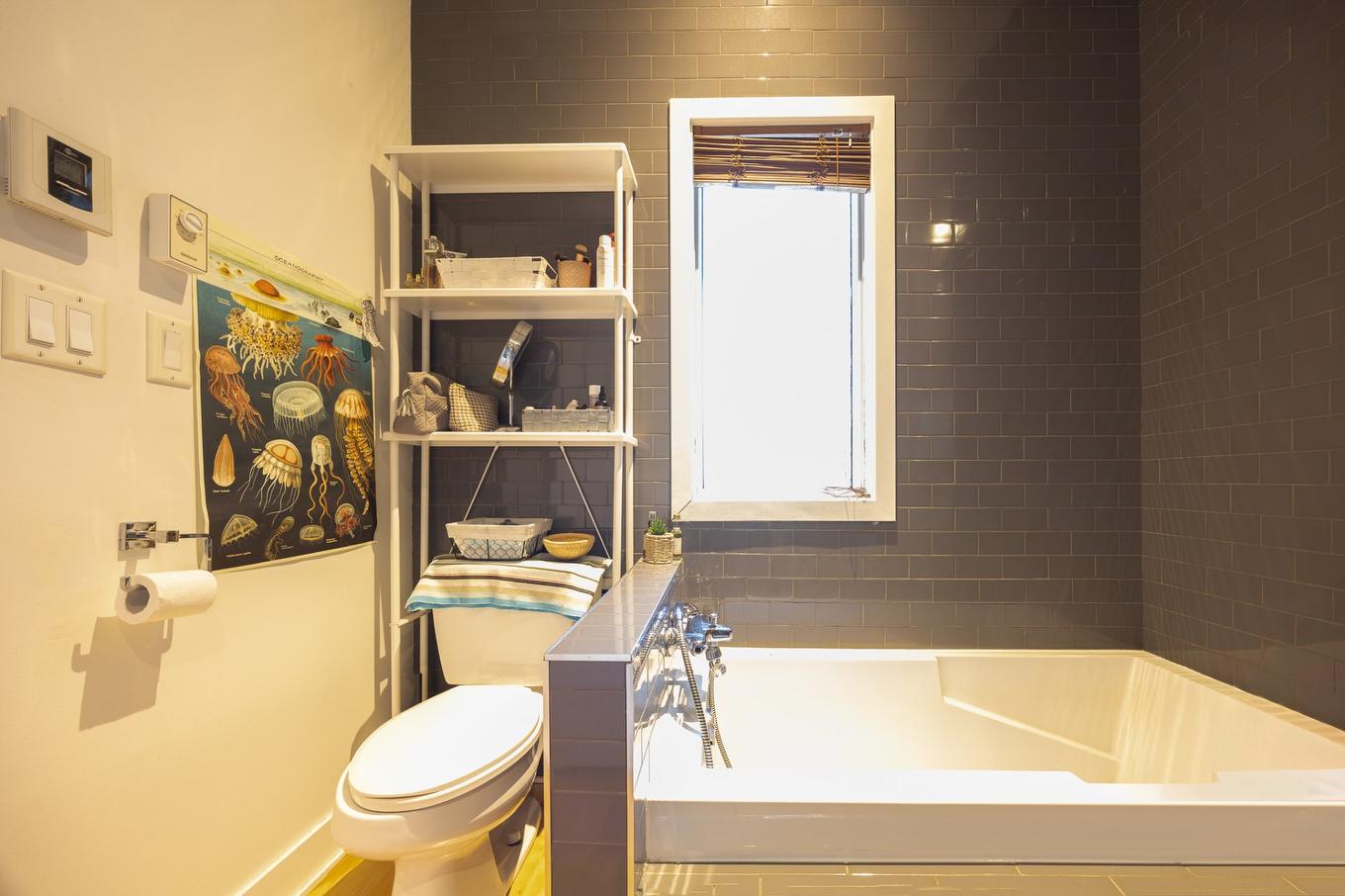 Salle de bains - 2165 Rue Sherbrooke E., Montréal (Le Plateau-Mont-Royal), QC - Indoor Photo Showing Bathroom