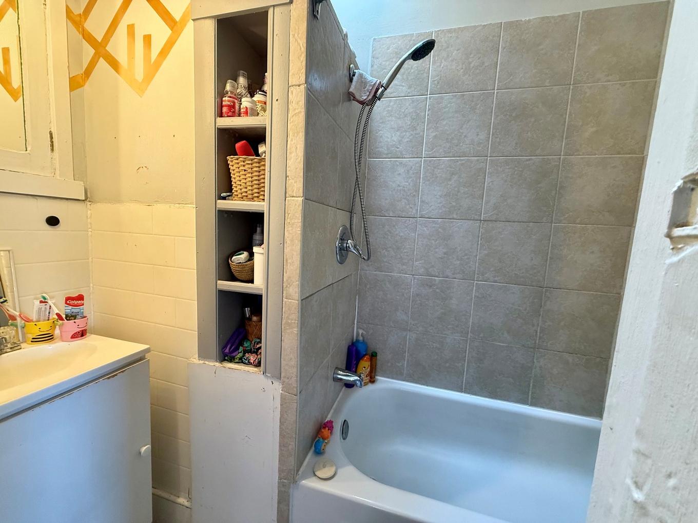 Bathroom - 4801 - 4817 Rue Wellington, Montréal (Verdun/Île-Des-Soeurs), QC - Indoor Photo Showing Bathroom