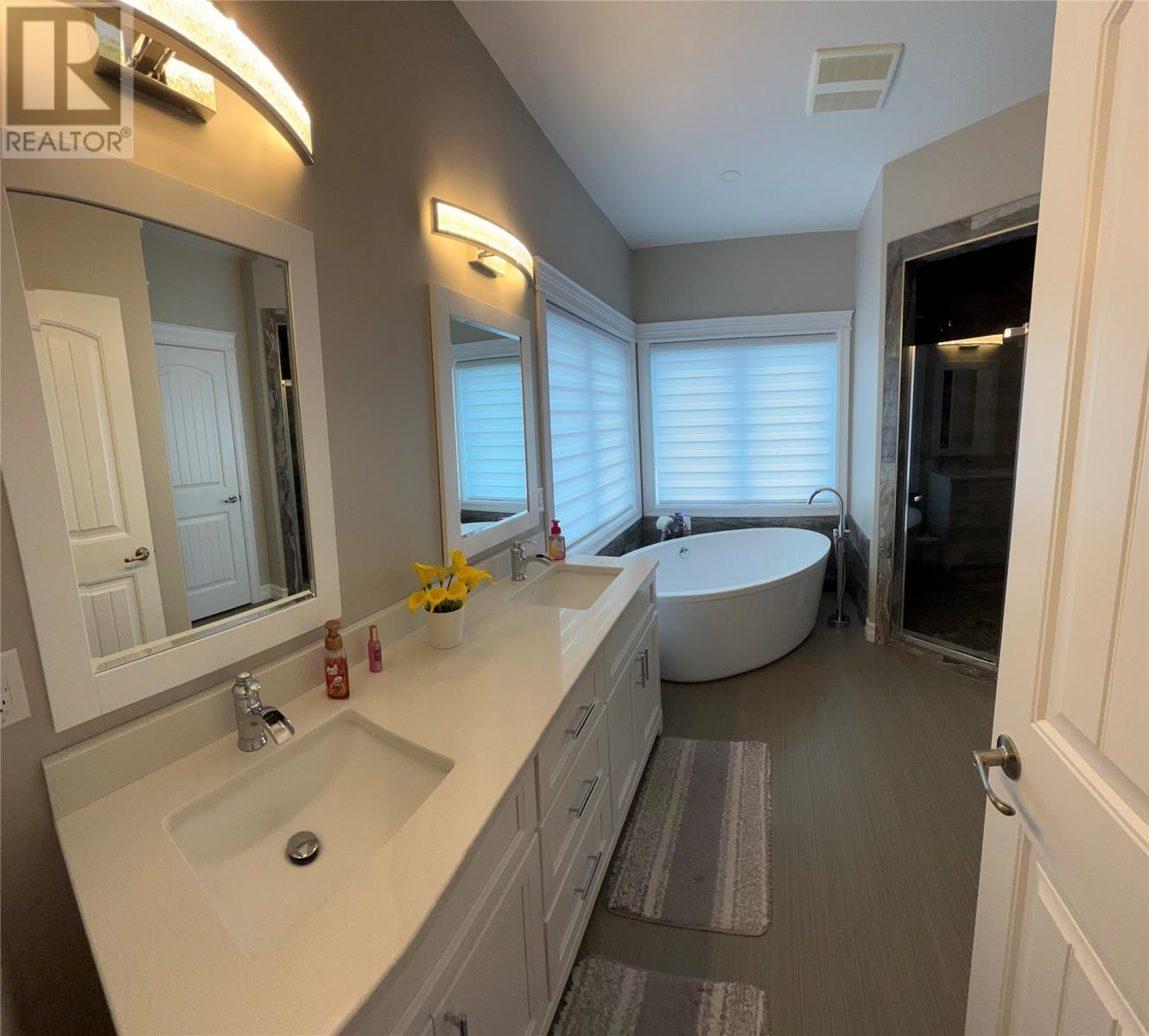 13 - 15 Simon Drive, Stephenville, NL - Indoor Photo Showing Bathroom