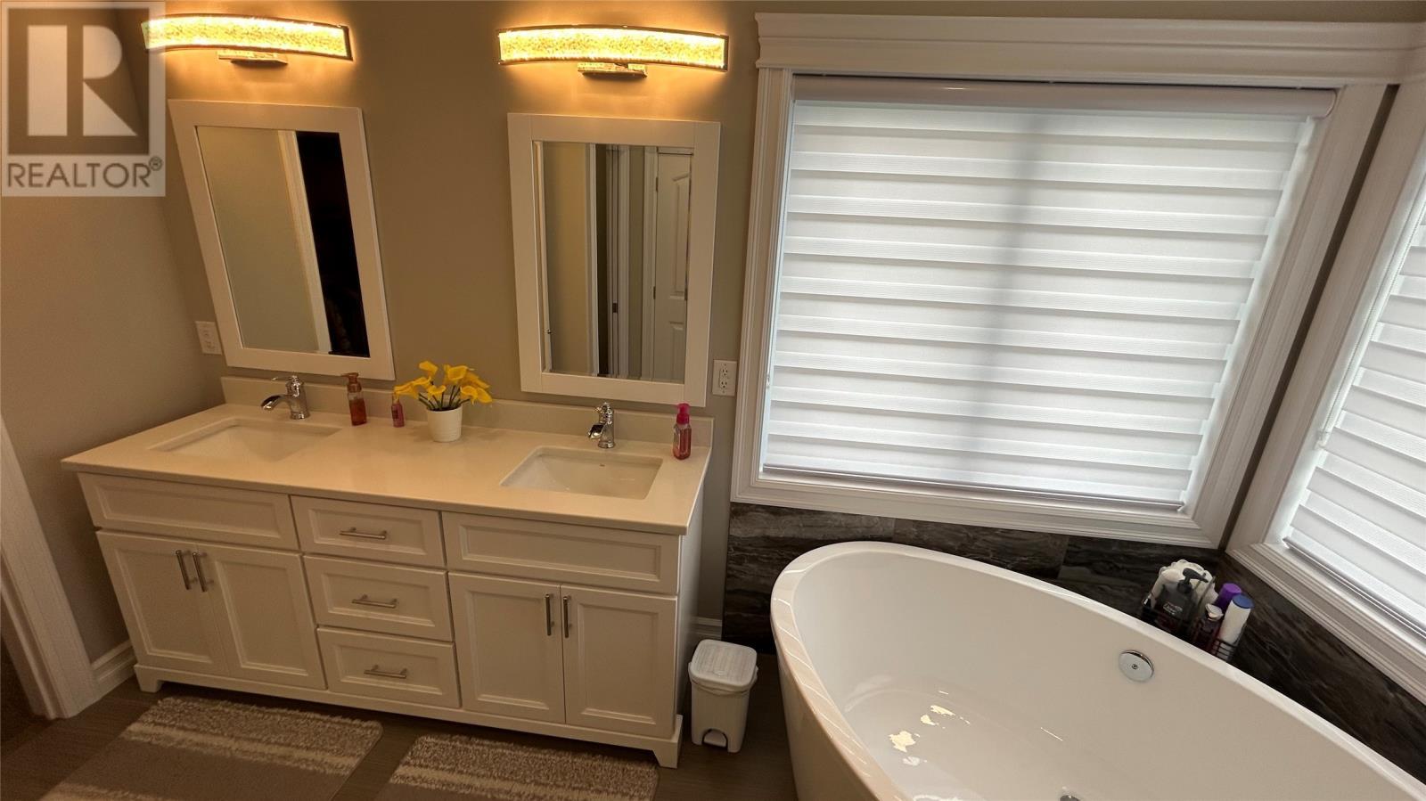 13 - 15 Simon Drive, Stephenville, NL - Indoor Photo Showing Bathroom