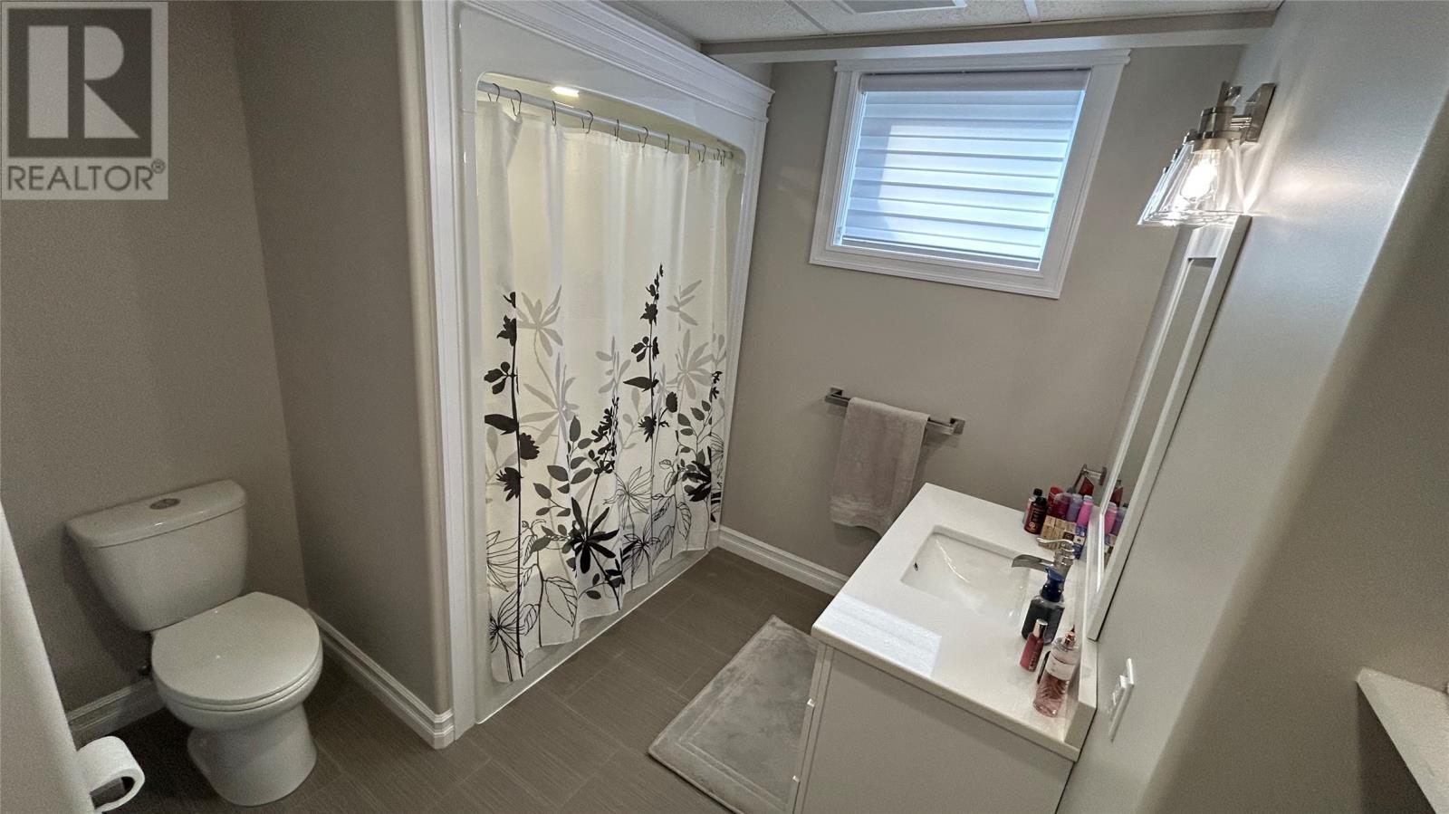 13 - 15 Simon Drive, Stephenville, NL - Indoor Photo Showing Bathroom