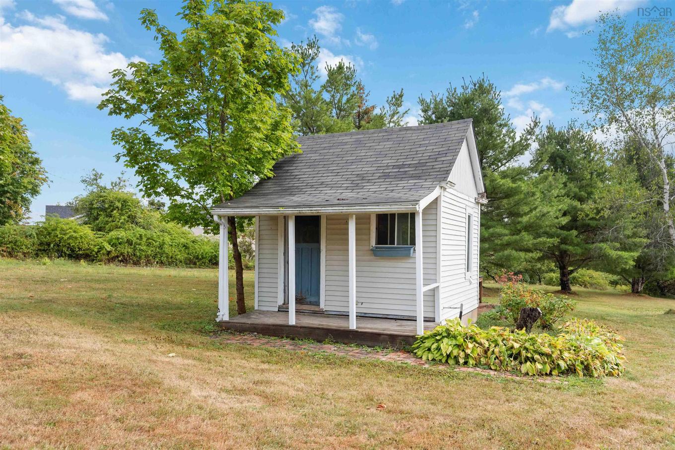 1381 1 Highway, Falmouth, NS