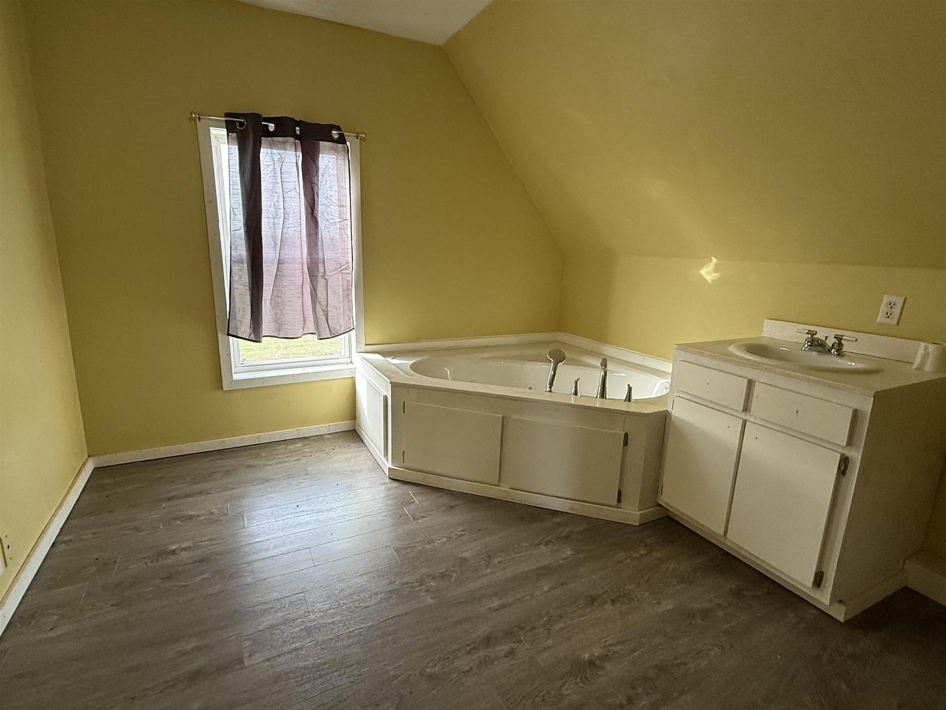 1106 Locke Road, Haliburton, PE