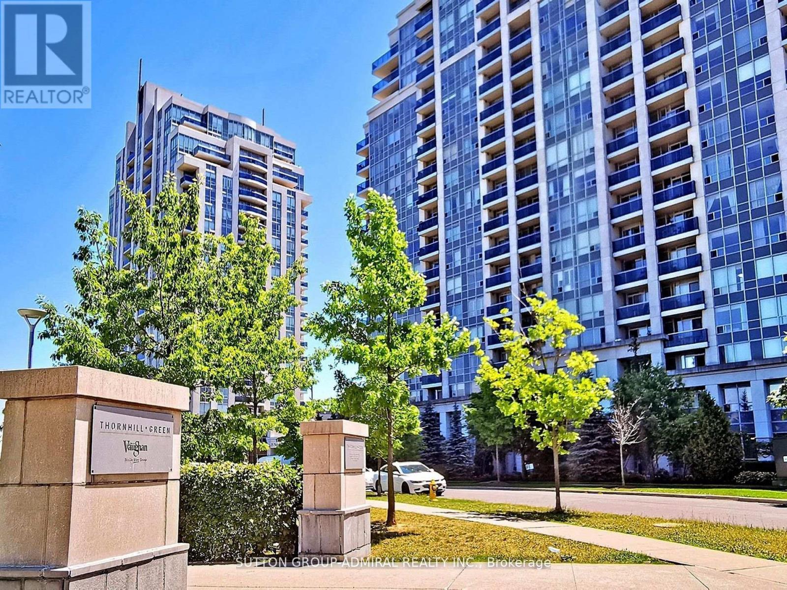 1012 - 7 North Park Road, Vaughan, ON - Outdoor With Facade