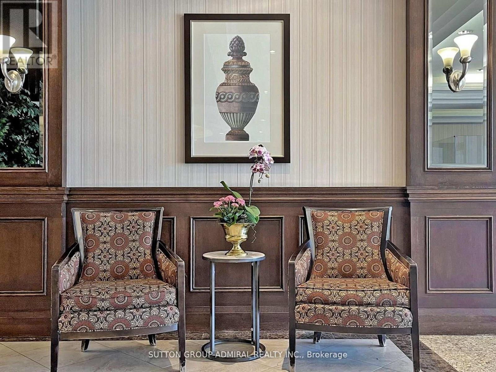 1012 - 7 North Park Road, Vaughan, ON - Indoor Photo Showing Other Room