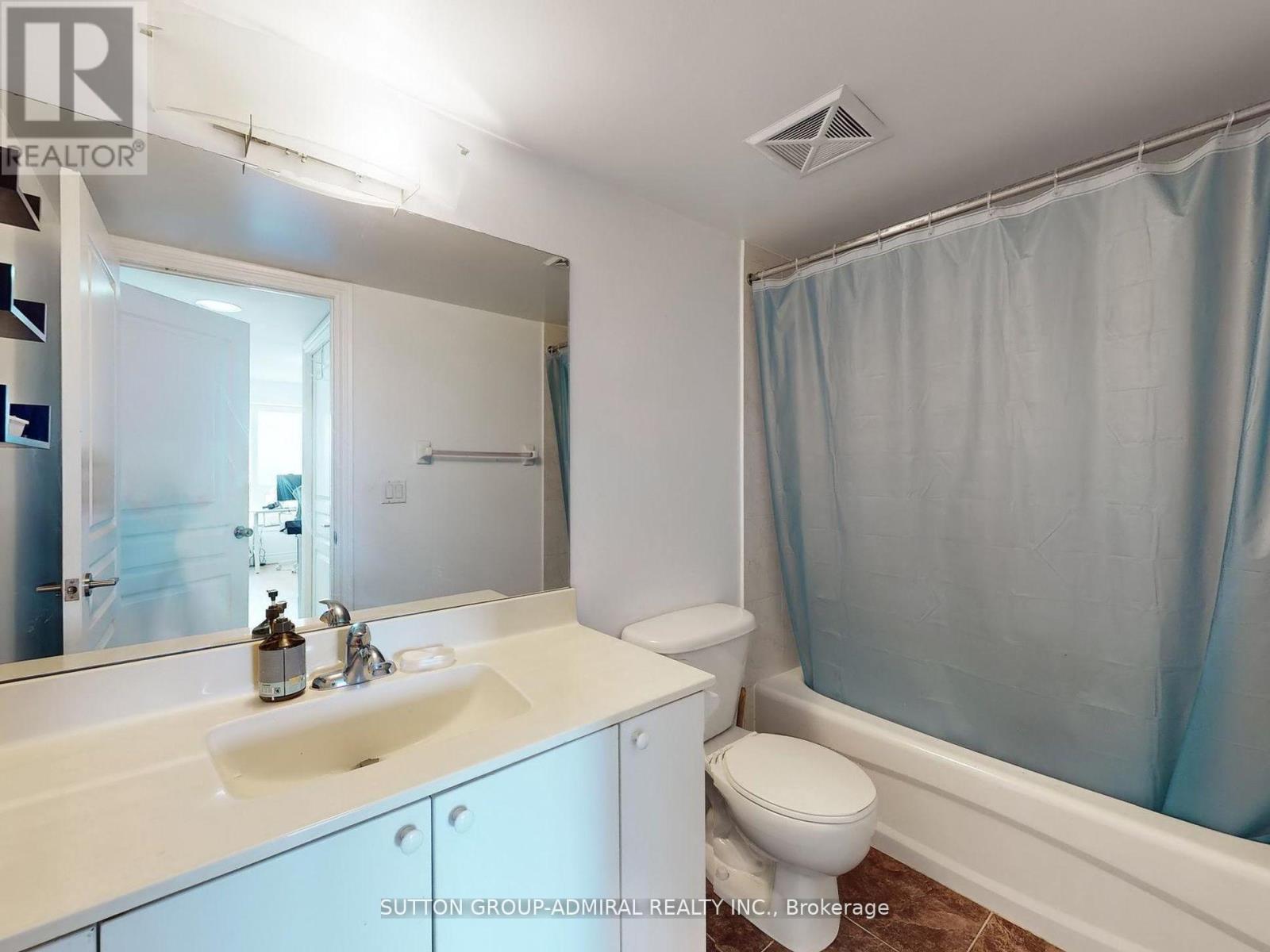 1012 - 7 North Park Road, Vaughan, ON - Indoor Photo Showing Bathroom