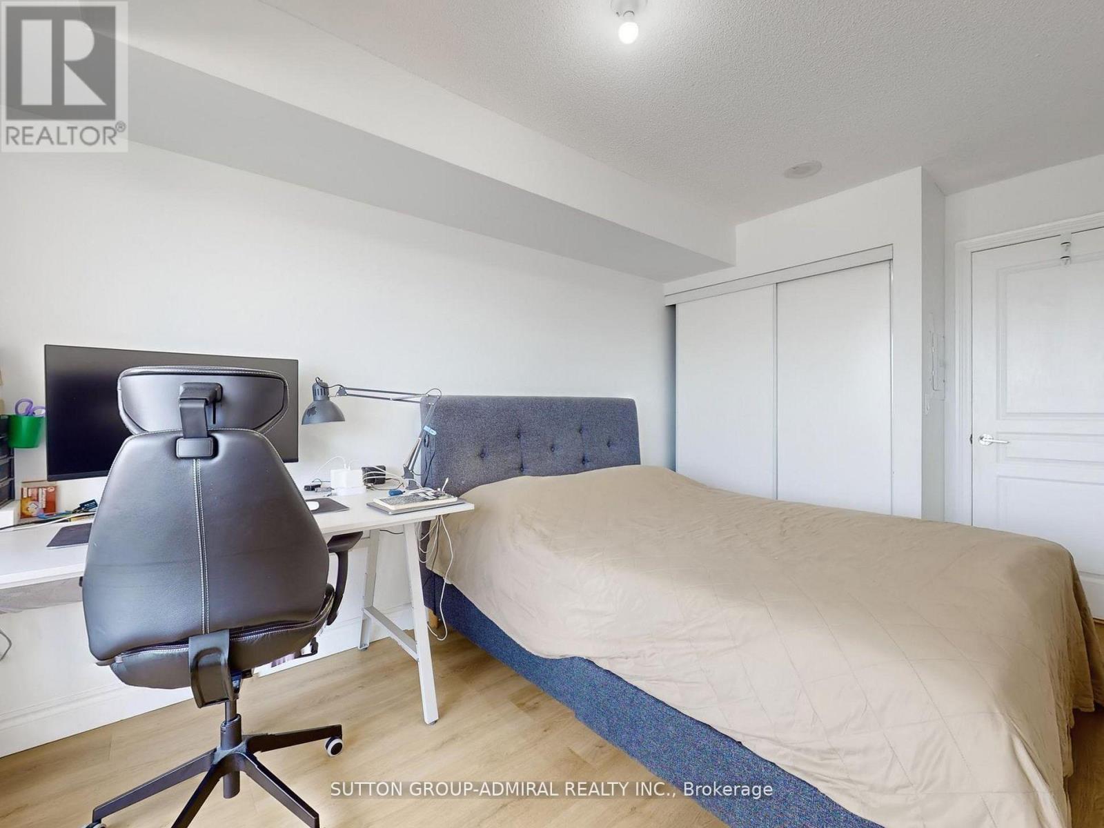 1012 - 7 North Park Road, Vaughan, ON - Indoor Photo Showing Bedroom