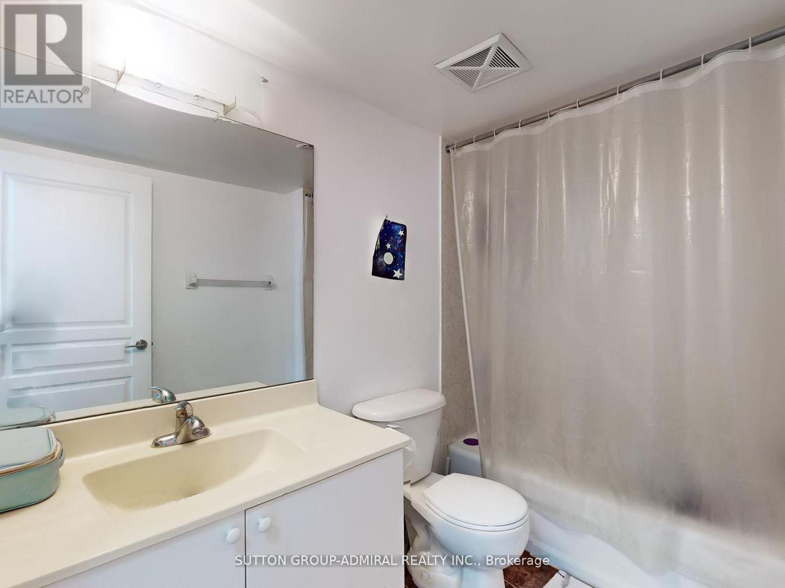 1012 - 7 North Park Road, Vaughan, ON - Indoor Photo Showing Bathroom