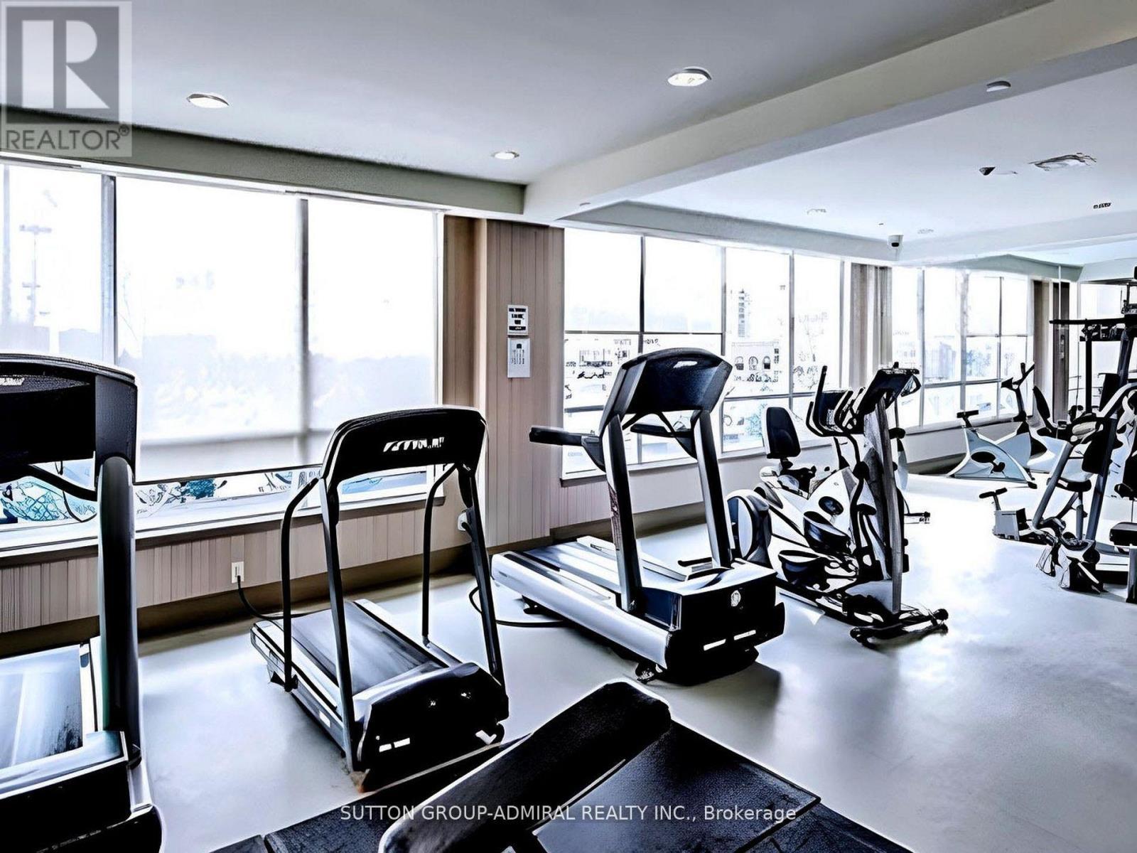 1012 - 7 North Park Road, Vaughan, ON - Indoor Photo Showing Gym Room