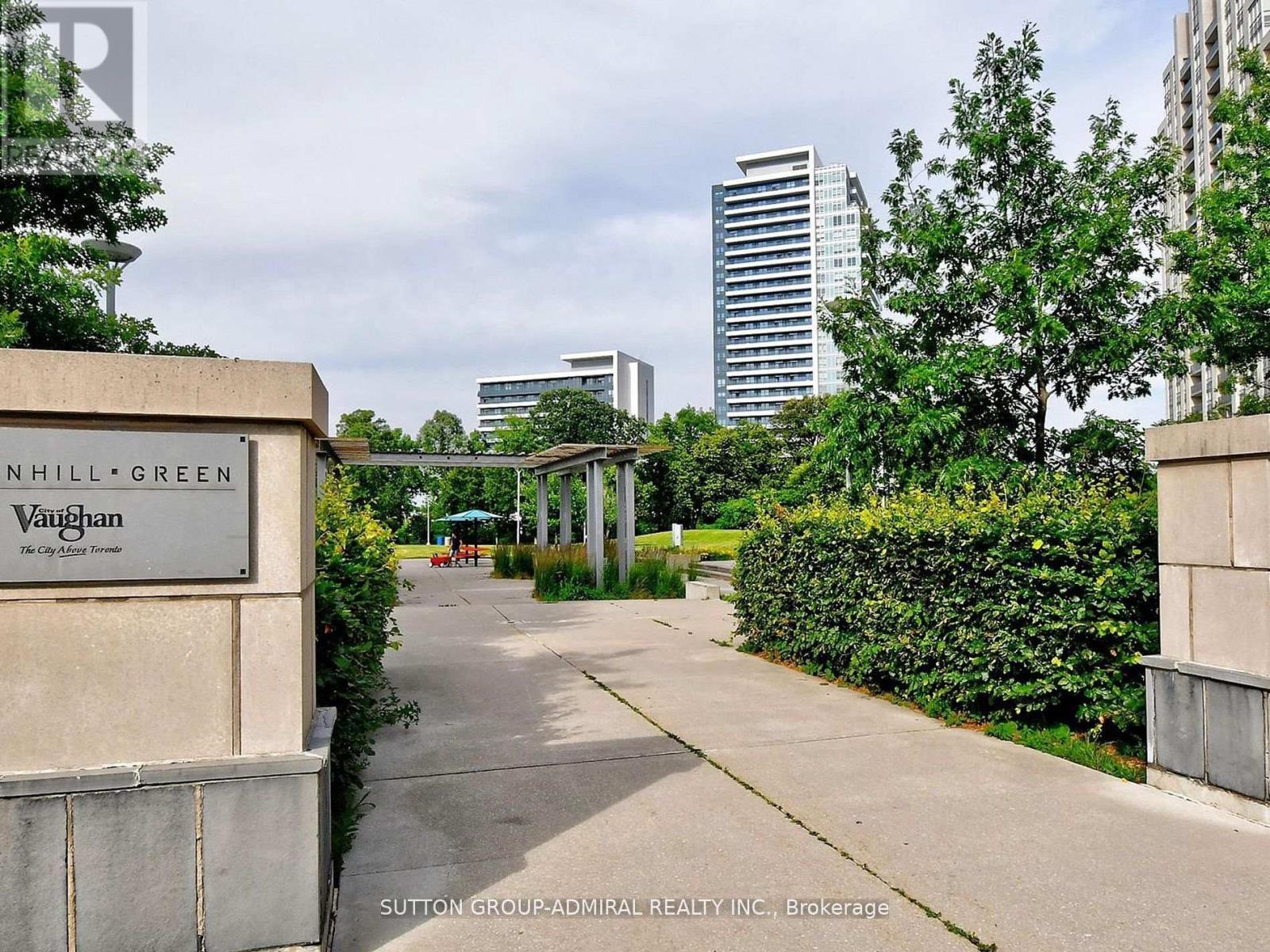 1012 - 7 North Park Road, Vaughan, ON - Outdoor